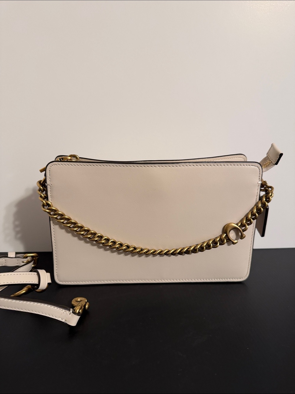 COACH Cream Leather Clutch Bag with Gold Chain and removable adjustable strap